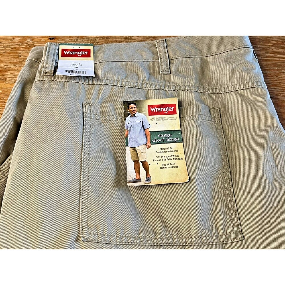 Men's Wrangler Cargo Shorts Khaki Relaxed Fit Tech Pocket Size 46 Hits at Knee